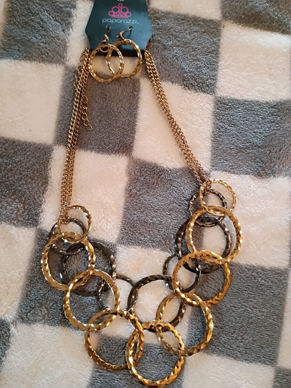 paparazzi Gold and Gunmetal Interlinked Hammered Ring Necklace